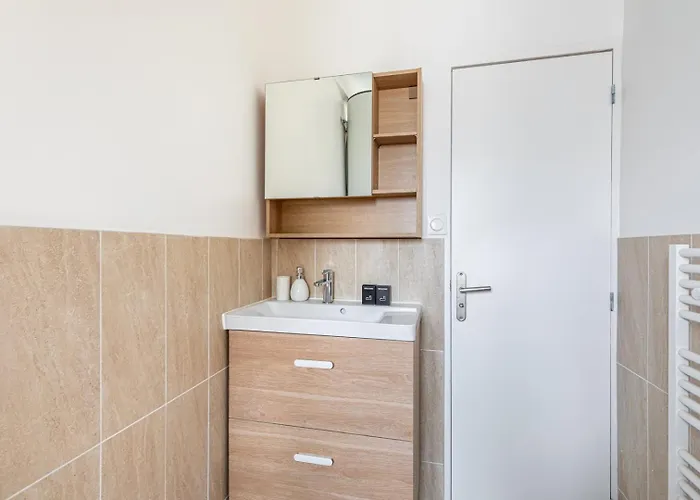 Guestready - Comfortable Nest In La Chapelle Parigi